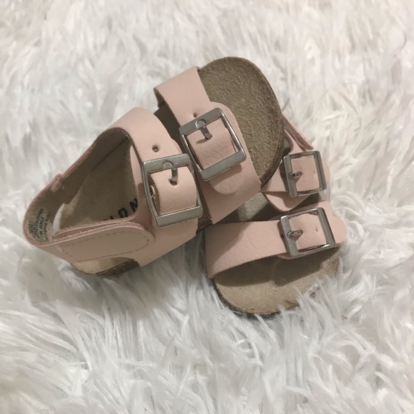 Old Navy Sandals - Picture 1 of 1